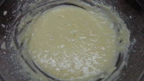 кекс с бергамотом под лимонной глазурью