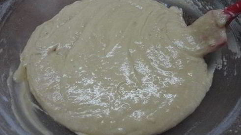 кекс с бергамотом под лимонной глазурью