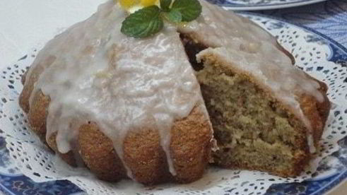 кекс с бергамотом под лимонной глазурью