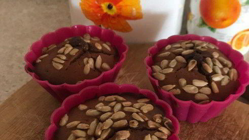 кексы с халвой и семенами подсолнечника