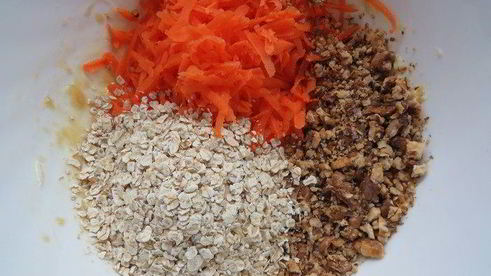 морковно-овсяные кексы с грецкими орехами