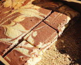 Мраморный кекс с лимонной цедрой