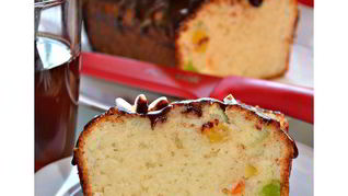 Влажный творожный кекс с цукатами