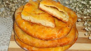 Хачапури с сыром из дрожжевого теста