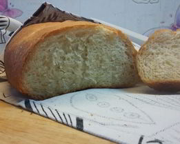 Белый заварной батон