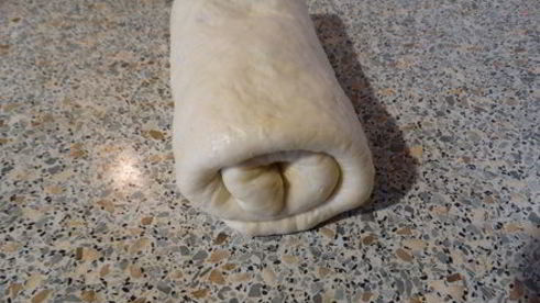 дрожжевой хлеб с вялеными томатами