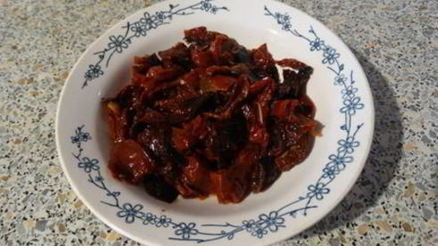 дрожжевой хлеб с вялеными томатами