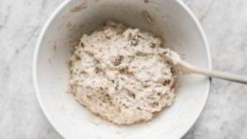 хлеб с сушеными томатами и базиликом