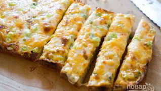 Хлеб, запеченный с сыром