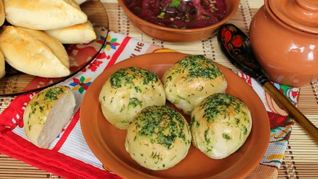 Пампушки к борщу из хлебного теста