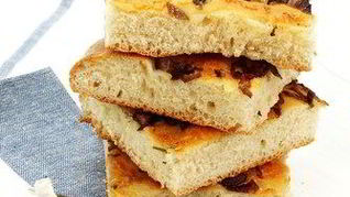 Пшеничный хлеб с луком