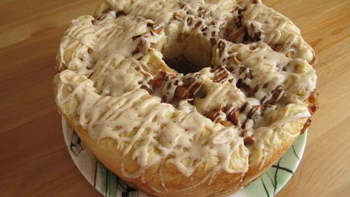 сдобный хлеб с персиком и карамелью