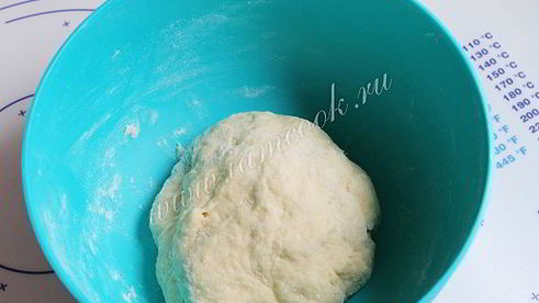 сладкий хлеб со сливочной прослойкой