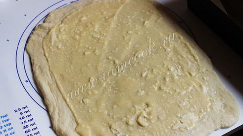 сладкий хлеб со сливочной прослойкой