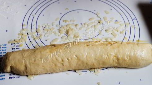 сладкий хлеб со сливочной прослойкой