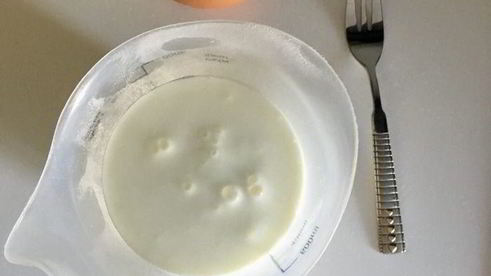 цельнозерновой содовый хлеб с тмином, изюмом и овсяными хлопьями