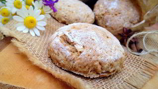 Цельнозерновые сконы с яблоком