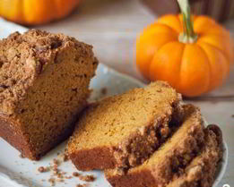 Тыквенный хлеб с ореховой посыпкой