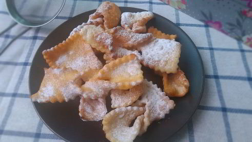 хворост на желтках