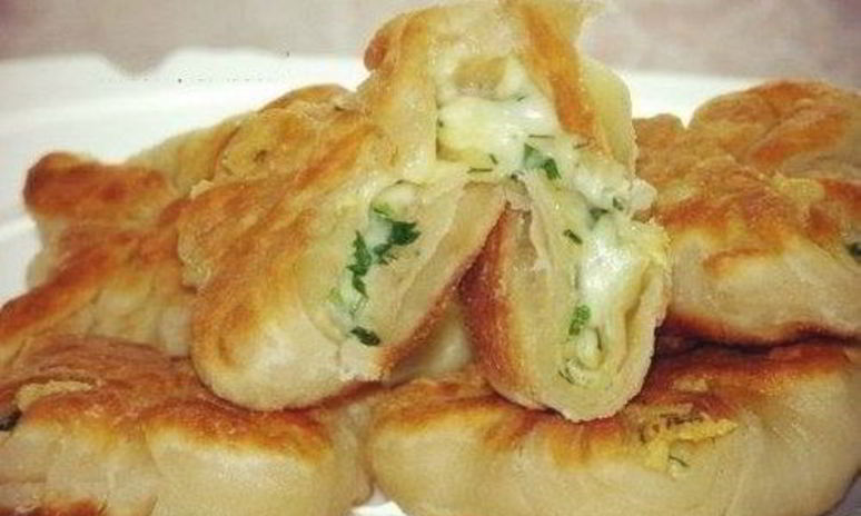 Рецепт конвертиков на кефире с сыром и зеленью