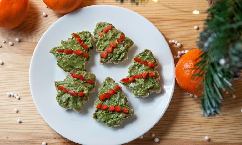 Рецепт елочек из лаваша с гуакамоле