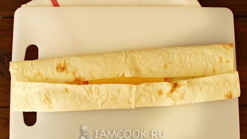 конвертики из лаваша с сыром и ветчиной