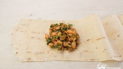 конвертики с мясом и фасолью в лаваше