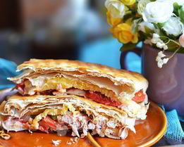 Копченые куриные окорочка в лаваше