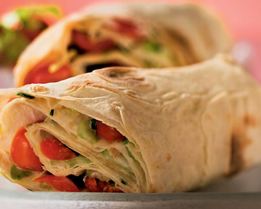 Лаваш, начиненный салатом Острая и кровавая Мэри