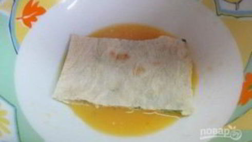 лаваш, обжаренный в яйце