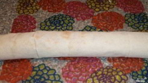 лаваш с корейской морковкой и огурцом