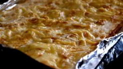 лаваш с луком и сыром