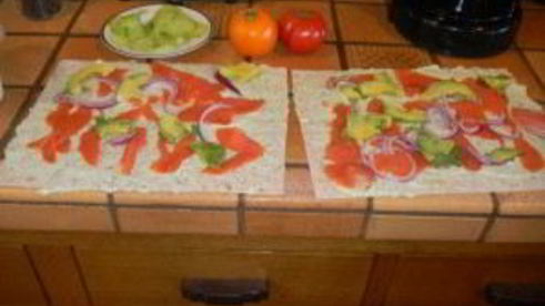 лаваш с семгой и огурцом