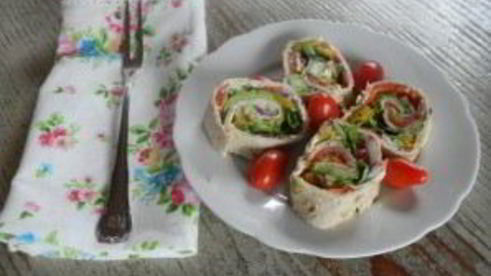 лаваш с семгой и огурцом