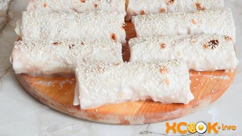 лаваш с сосиской и сыром