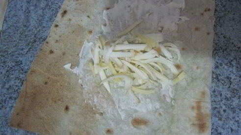 лаваш с сыром и зеленью