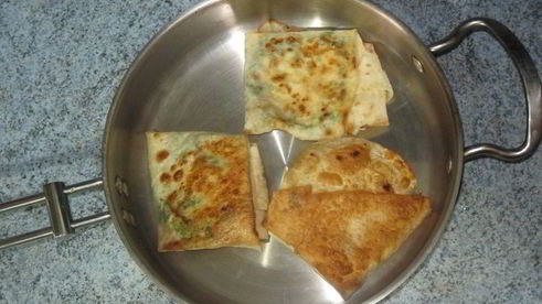 лаваш с сыром и зеленью