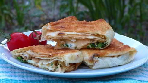 лаваш с сыром и зеленью