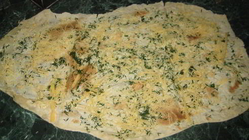 сырные чипсы из лаваша с зеленью