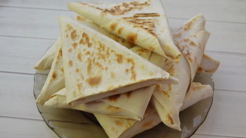 треугольники из лаваша с творогом
