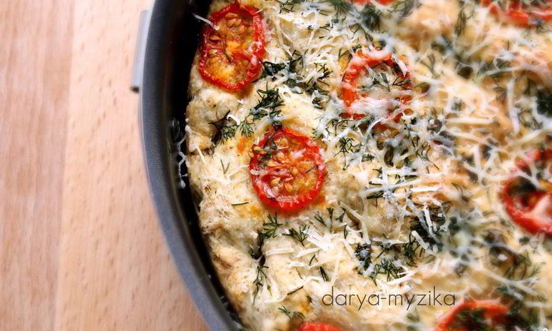 Рецепт фокаччи с томатами черри, укропом и сыром маасдам