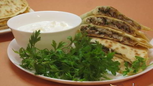гезлеме — турецкие лепешки с мясом