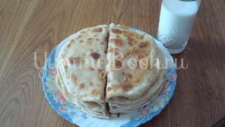 Кыстымбы — лепешки с картофельным пюре