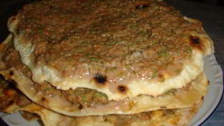 Лагмаджо — лепешки с мясом