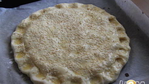 лепешка из творожного теста с сыром