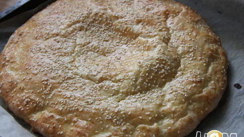 лепешка из творожного теста с сыром