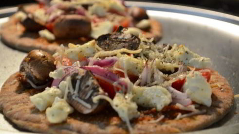 лепешки пита с сыром фета и грибами