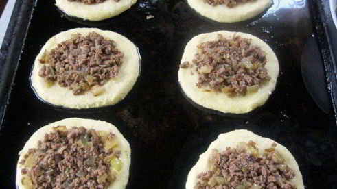 лепешки с мясом