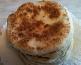 Лепешки с творожно-сырной начинкой