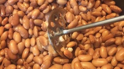 лобиани — лепешка с фасолью